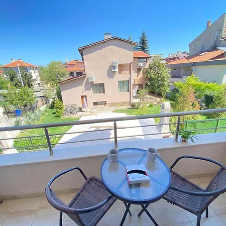 Pretty House Sarafovo Апартаменти