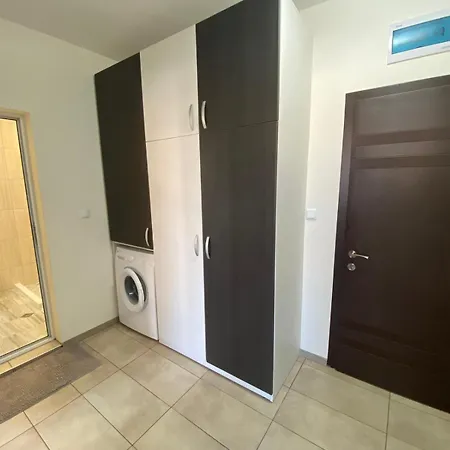 Апартаменти Pretty House Sarafovo *